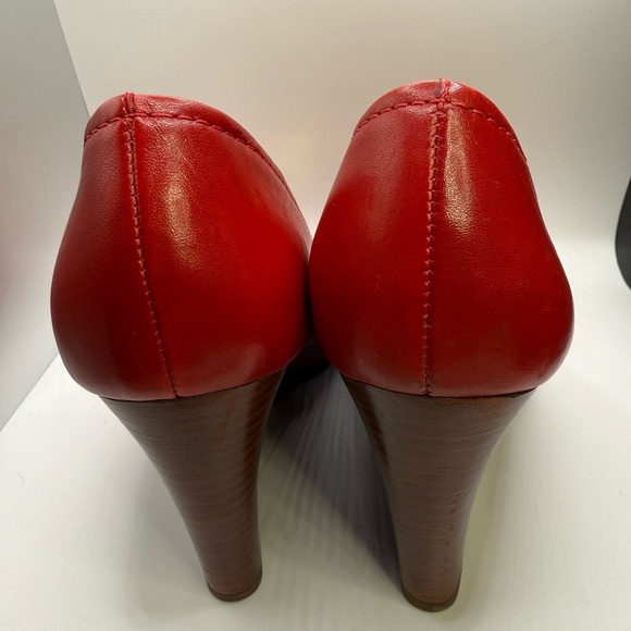 Tory Burch Scarlet Red Wedges with Gold Accent - Picture 5 of 13